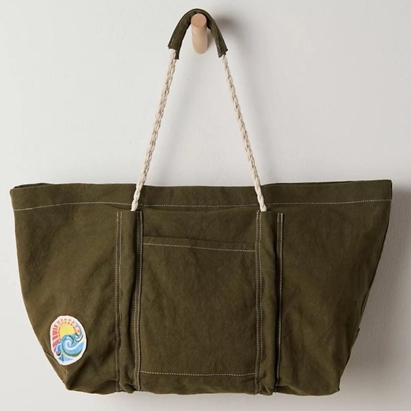 Free People Been There Badge Tote Bag❤️ NWOT Serpent Green - Picture 3 of 6